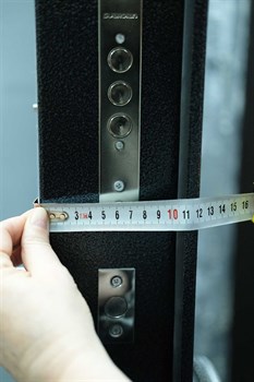 Входная металлическая дверь Тау - 2 Входная металлическая дверь Тау - 2